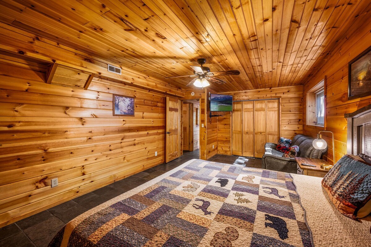 Photo 94 of Homespun Hospitality, Pet-Friendly, Fenced in Backyard, Walk to Downtown