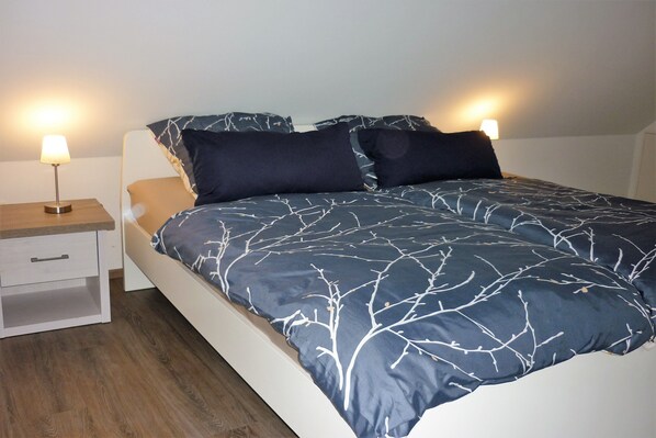 1 bedroom, iron/ironing board, travel cot, free WiFi