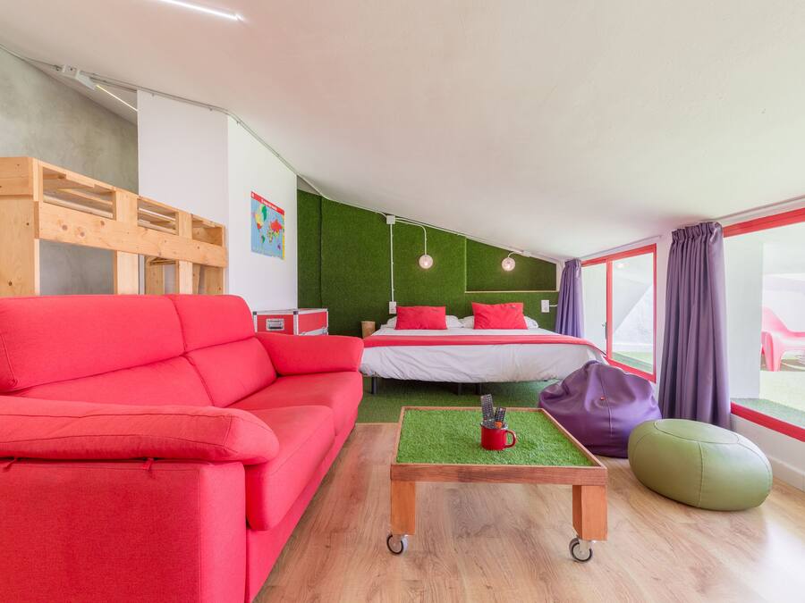 Loft, Terrace (Penthouse) | Living room | Flat-screen TV