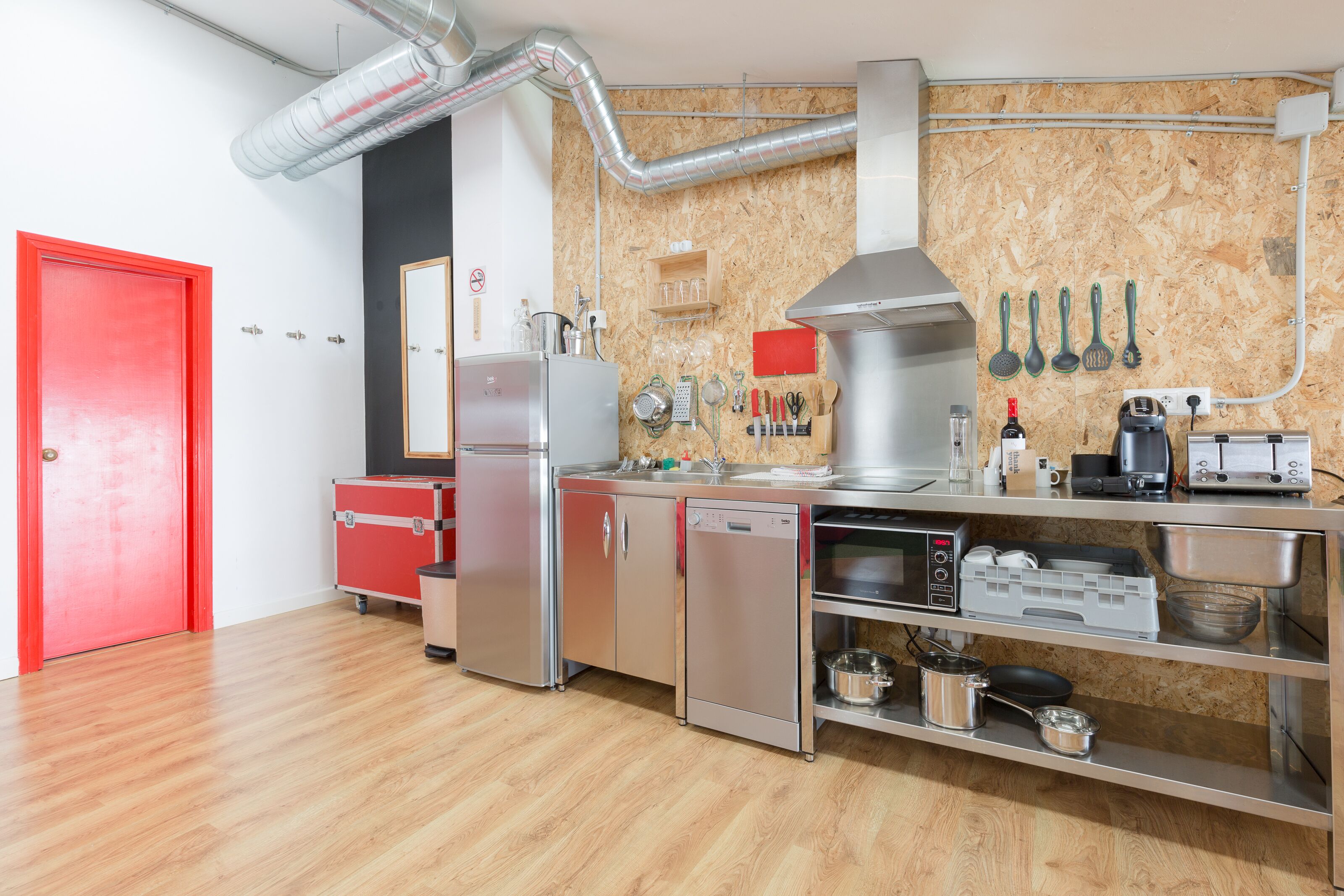 loft, terrace (penthouse) | private kitchen | full-sized fridge, microwave, coffee/tea maker, electric kettle