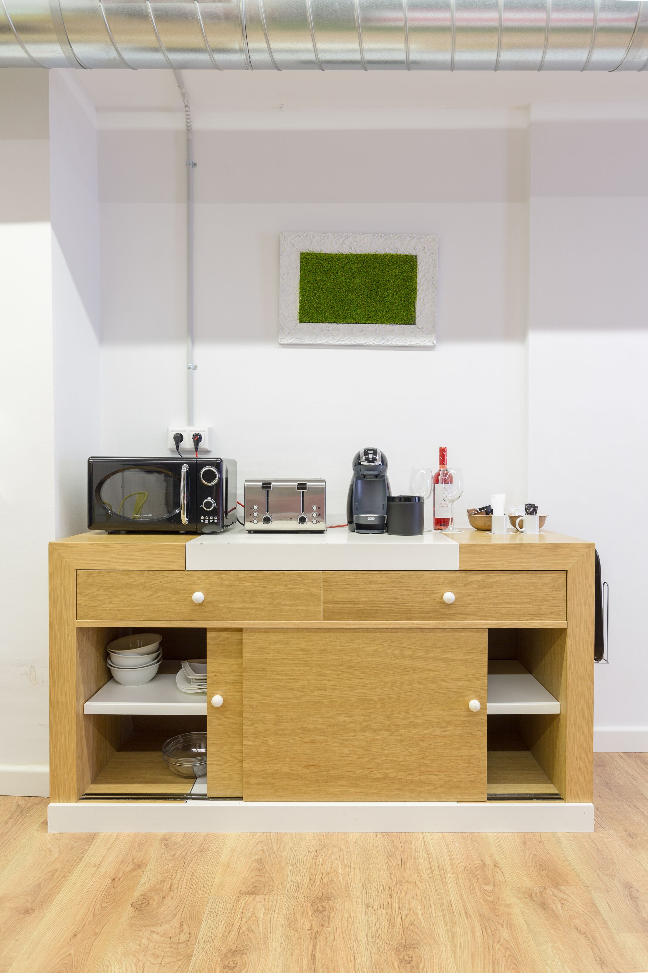 loft | 1 bedroom, desk, blackout curtains, soundproofing