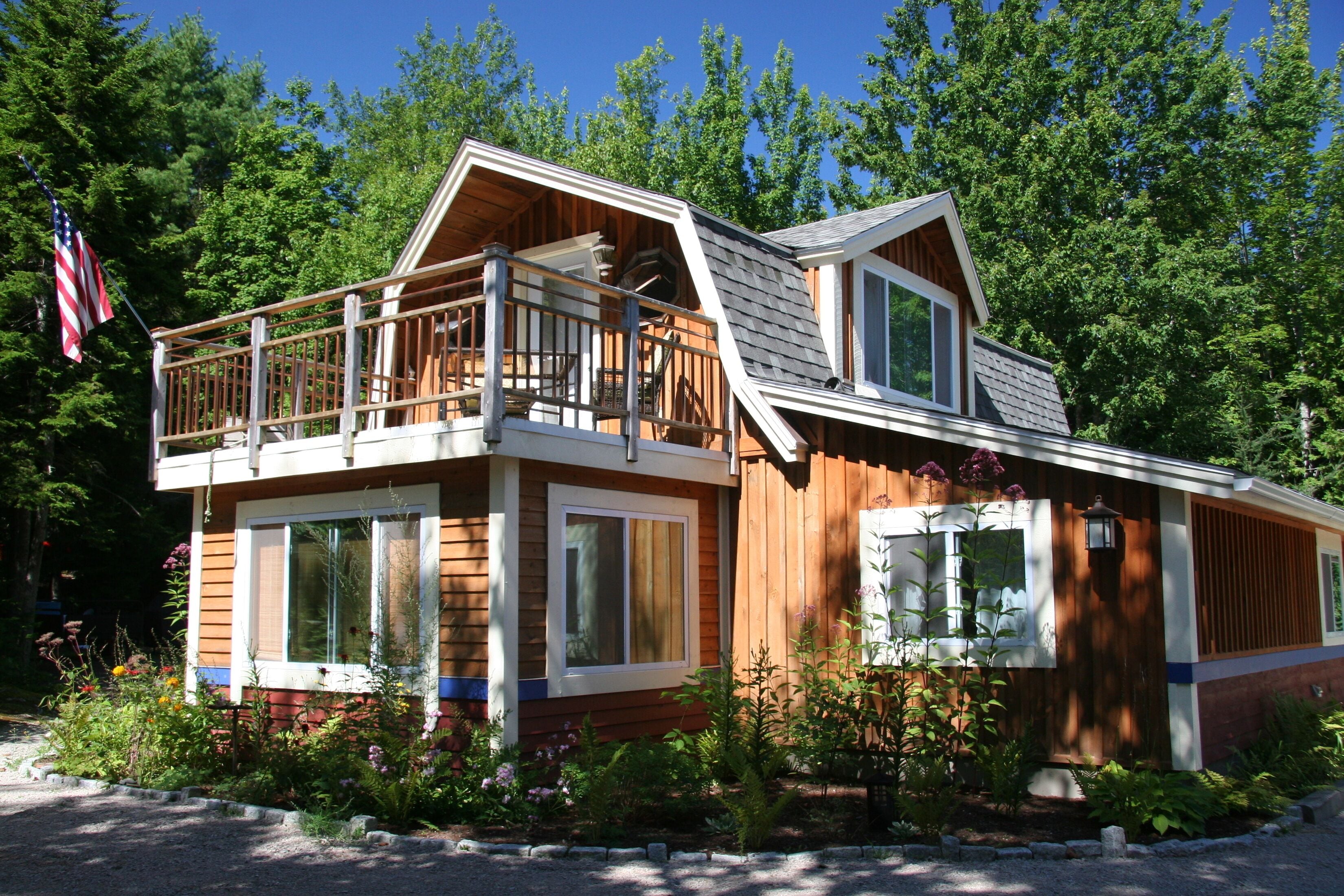 Weekly Discount available! 4 Bedroom, 2 Bathroom, Walking Distance To Town