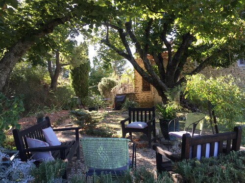 Loft in a lovely farm-house on the Mont-Ventoux's country side