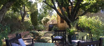 Loft in a lovely farm-house on the Mont-Ventoux's country side