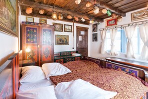 Bungalow básico, varias camas | Ropa de cama hipoalergénica y ropa de cama