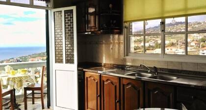 Menezes House with view, Sunrise & Sunsets !...