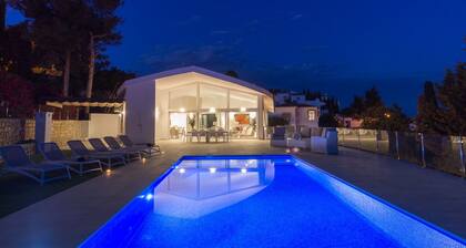 Villa Plata - Brandneue Villa mit beheiztem Pool und fantastischer Aussicht