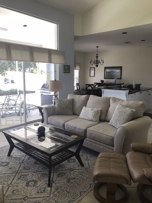 Smart TV, DVD player