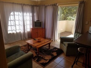 Apartment, 1 Schlafzimmer (18) | Wohnbereich | Fernseher