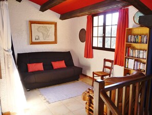 TV, fireplace, DVD player, ping pong