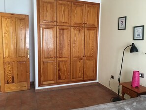 1 chambre, fer et planche Ă repasser, lit parapluie, Wi-Fi gratuit