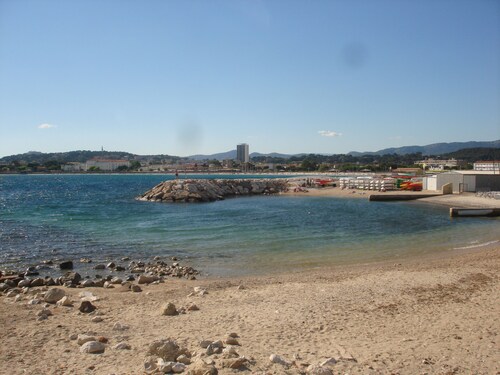 Magnífica aplicación T 2 en Pin Rolland - SAINT MANDRIER - 200 M de la playa 