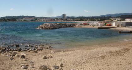 Magnífica aplicación T 2 en Pin Rolland - SAINT MANDRIER - 200 M de la playa