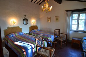 7 chambres, fer et planche à repasser, Wi-Fi gratuit, draps fournis