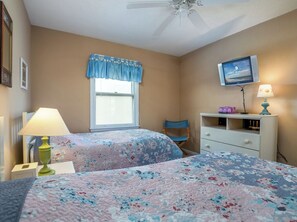 2 bedrooms, iron/ironing board, Internet, bed sheets