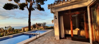 Nice house with sea views, 2 terraces, children and pets welcome, pool