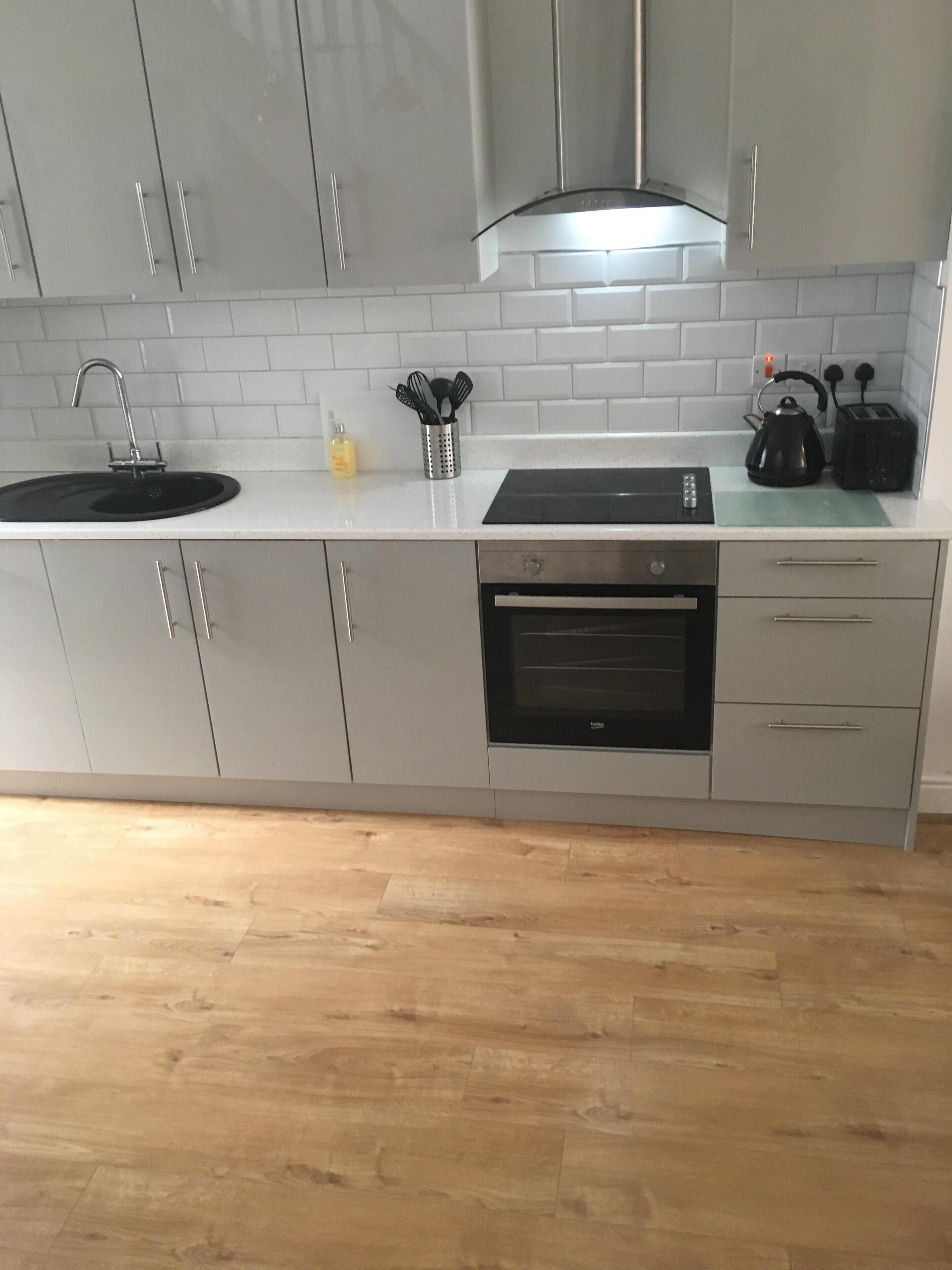 NEW - Downtown Cottage, in the heart of town