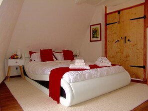 1 Schlafzimmer, Schreibtisch, Bügeleisen/Bügelbrett, kostenloses WLAN