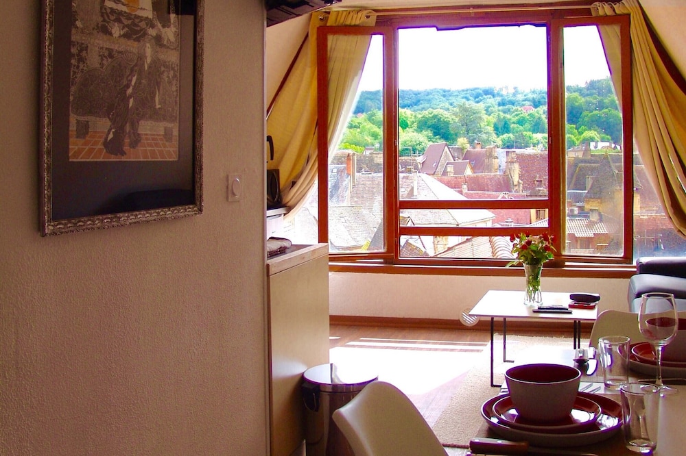 Beautiful Panoramic View apartment in Sarlat center (Franreal)