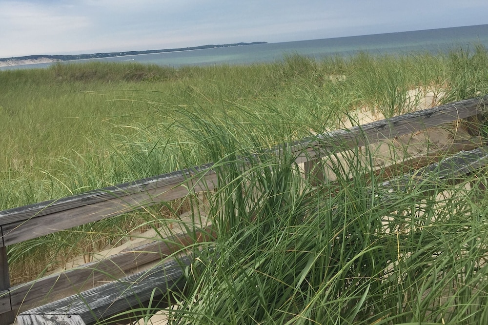 Spacious 3BR, 2Bath, Immaculate, Walk to Ocean Beach