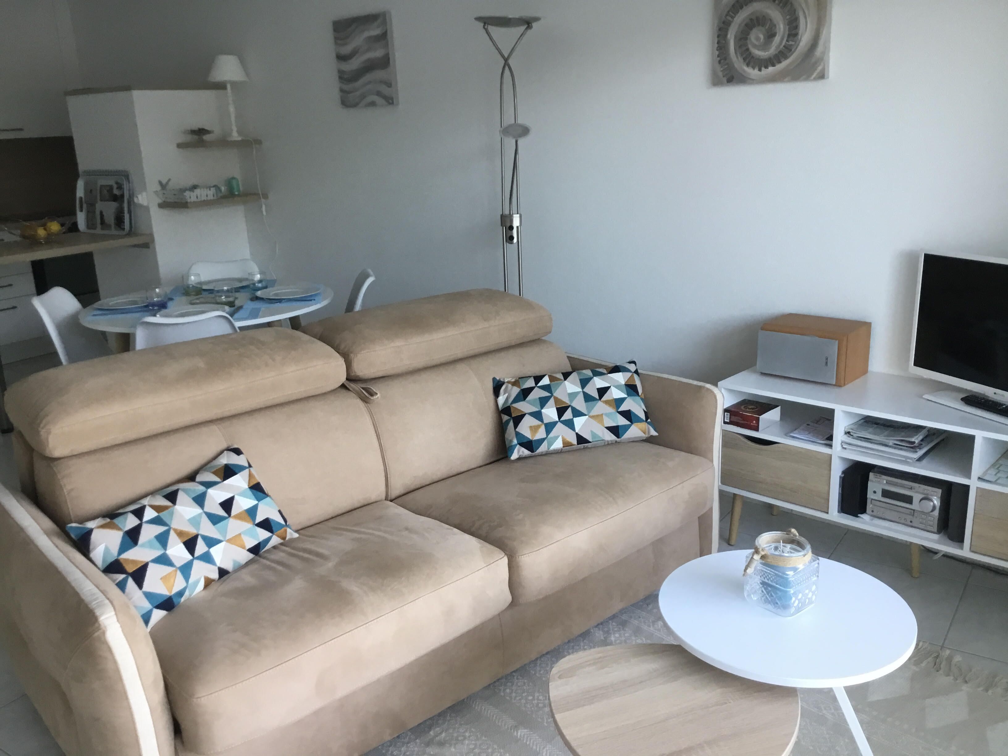 Sables d'Olonne Beau T3 comfortable, exceptional setting 7 minutes walk from the sea.