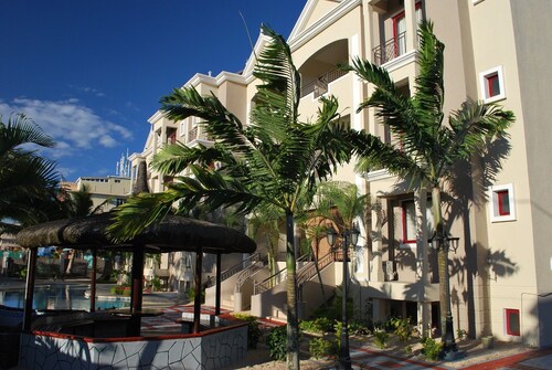 Well located 3 Bedroom Apartment, footsteps away from magnificent beach