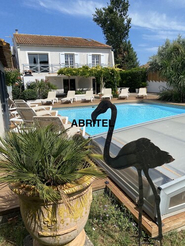GROSSES FERIENHAUS mit beheiztem Pool 