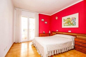 4 quartos, ferros/tábuas de passar roupa