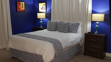 2 bedrooms, iron/ironing board, free WiFi, bed sheets