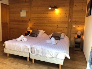 4 Schlafzimmer, Bügeleisen/Bügelbrett, WLAN