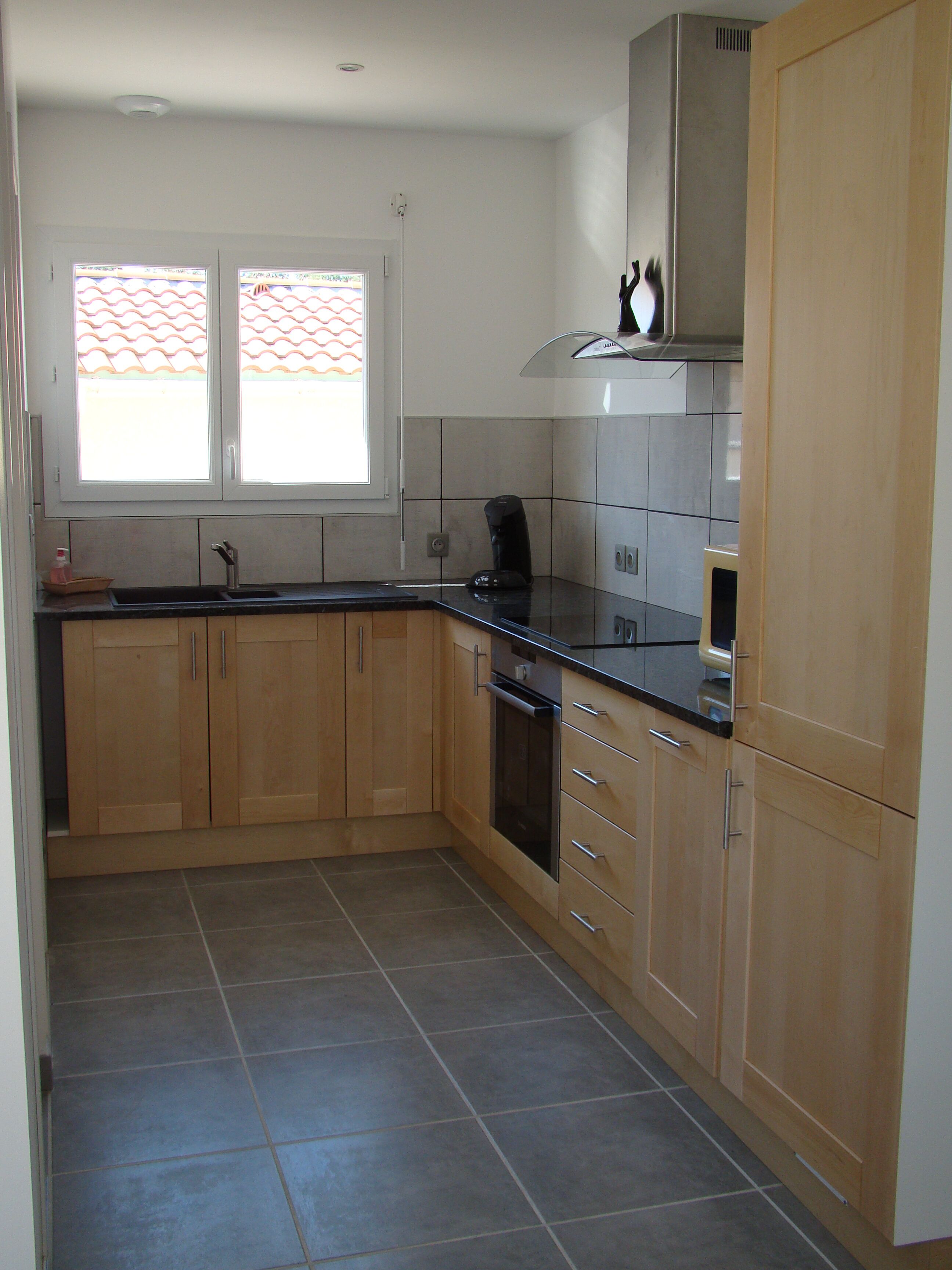 Maison individuelle avec terrasse et jardin