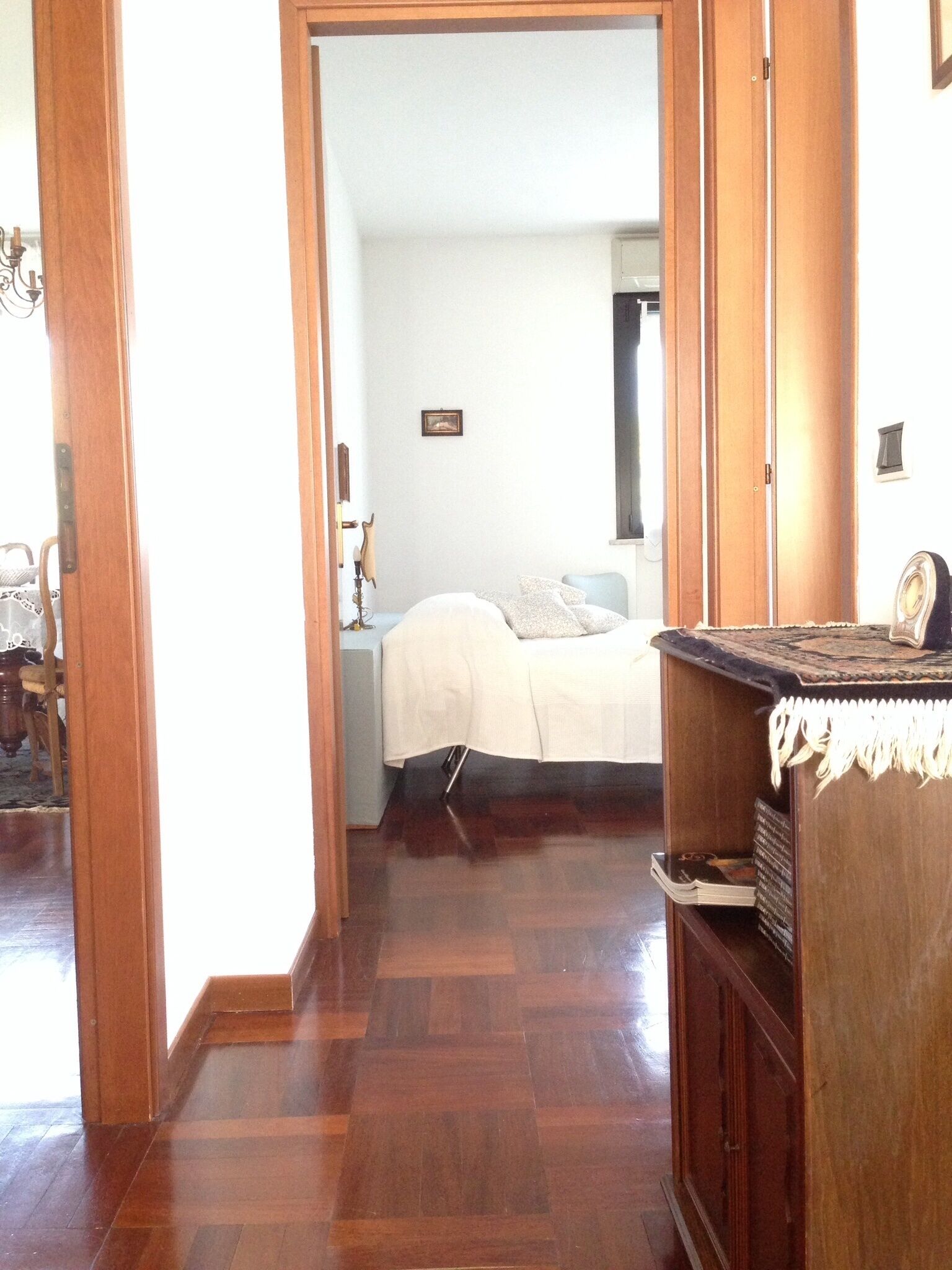 110 SQM Apartment - 2 BEDROOMS AND 2 BATHROOMS - EXPENSES AND SERVICES INCLUDED - FREE WI-FI