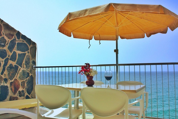 屋外ダイニングエリア