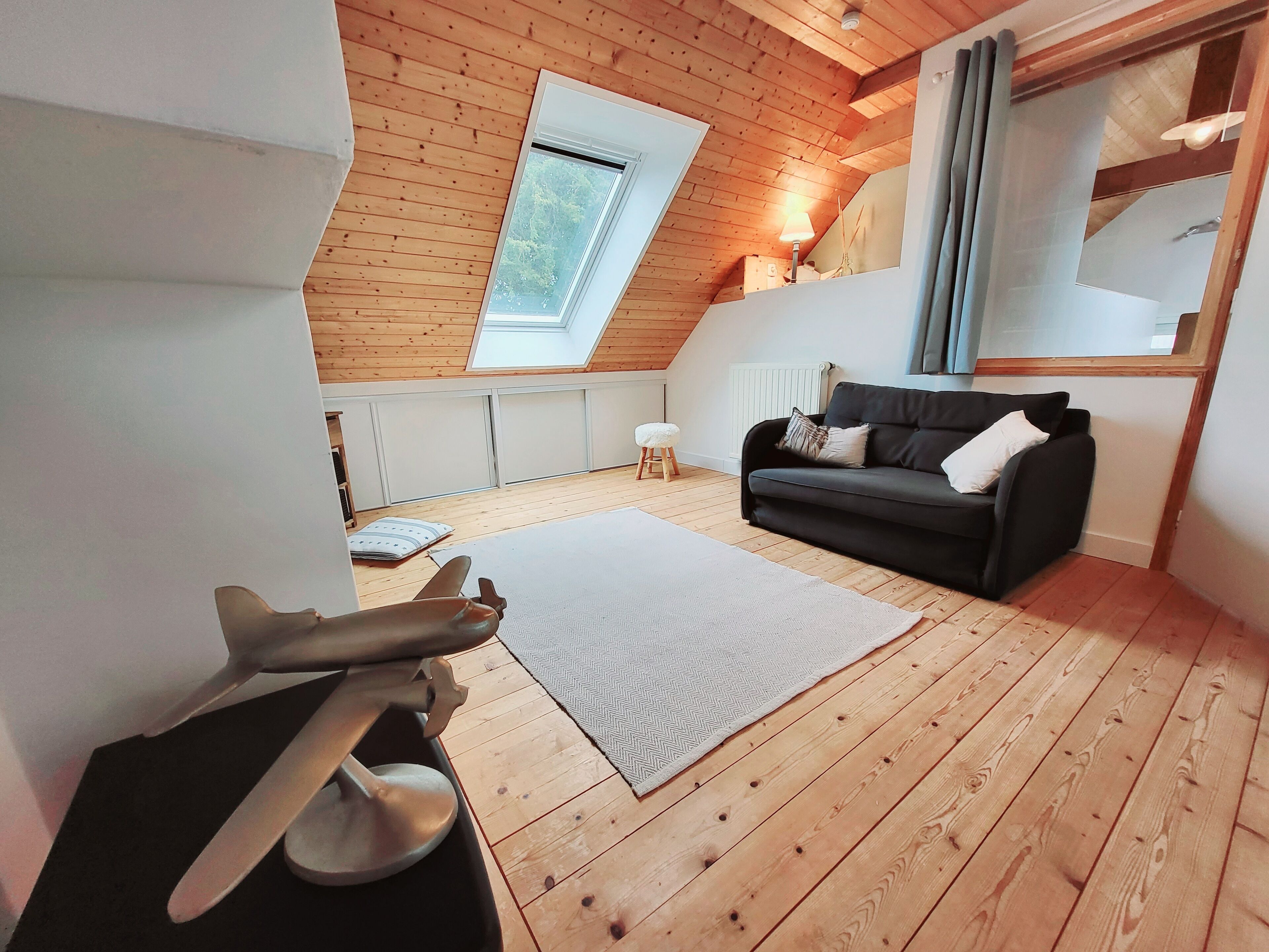 Petit salon dans le prolongement de la 6e chambre.