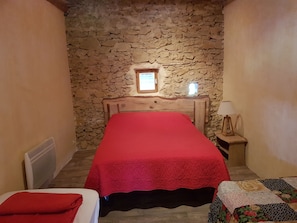 9 bedrooms, iron/ironing board, WiFi