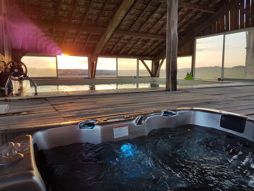 ferme d Antan Gers 2 salles fetes 30+  piscine chauffée spa .lac privé pêche.