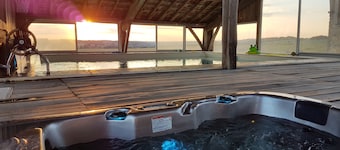 Ferme d'Antan Gers 2 party rooms 30+ heated pool spa .private lake fishing.