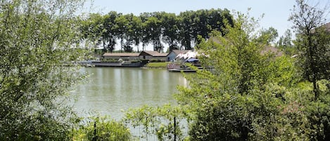 Overnatningsstedets område