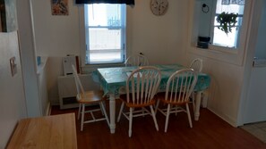 Dining - 3 Bdr Vacation Rental - Walk To The Beach (Old Orchard Beach)