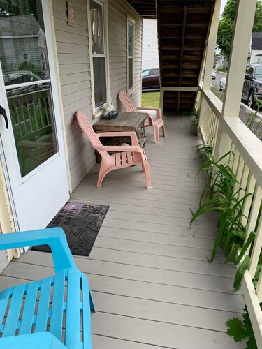 3 Bdr Vacation Rental - Walk To The Beach