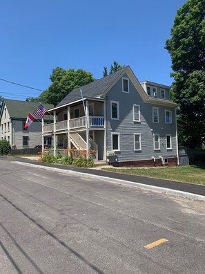 Exterior - 3 Bdr Vacation Rental - Walk To The Beach (Old Orchard Beach)