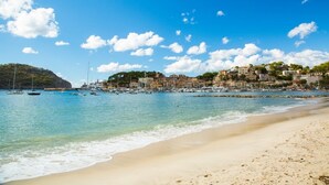Beach nearby, beach towels - STUNNING LUXURY HOME WITH SEA, MOUNTAIN & SUNSET VIEWS. Private pool & terraces (Valldemossa, Mallorca)