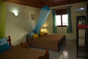 5 chambres, fer et planche à repasser, Wi-Fi gratuit, draps fournis