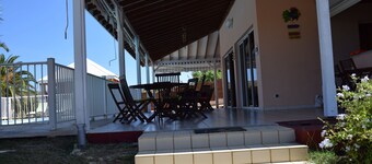 Sainte Anne: House / Villa - Sainte-anne