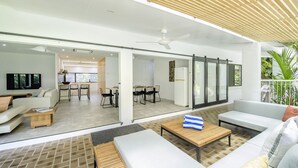 スマートテレビ、ステレオ