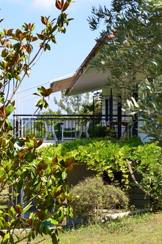 Secluded 1.8 acre garden Villa, for exclusive use with Stunning Views.