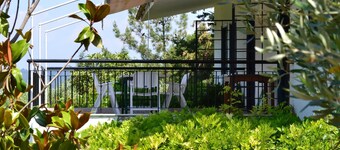 Secluded 1.8 acre garden Villa, for exclusive use with Stunning Views.