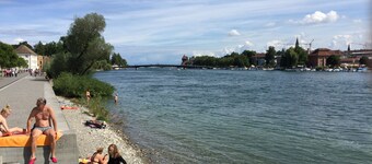 Fantastic apartment overlooking the Rhine 163m², 5 BR., Large terrace