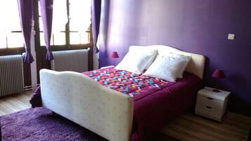 2 chambres, fer et planche Ă repasser, draps fournis