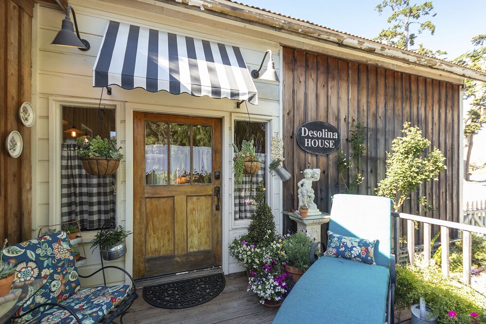DeSolina Cottage in the middle of Edna Valley Wine Country.